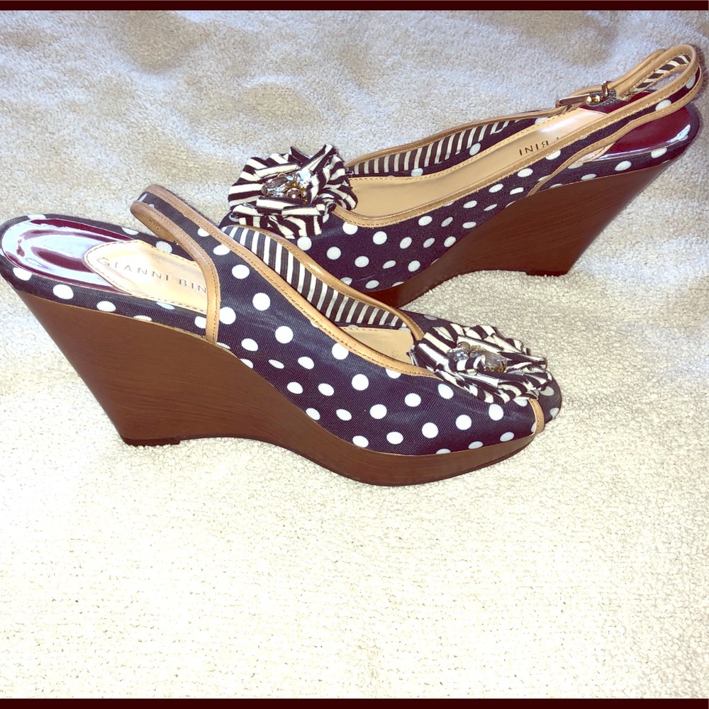 Gianni Bini Navy with white polka dot wedge